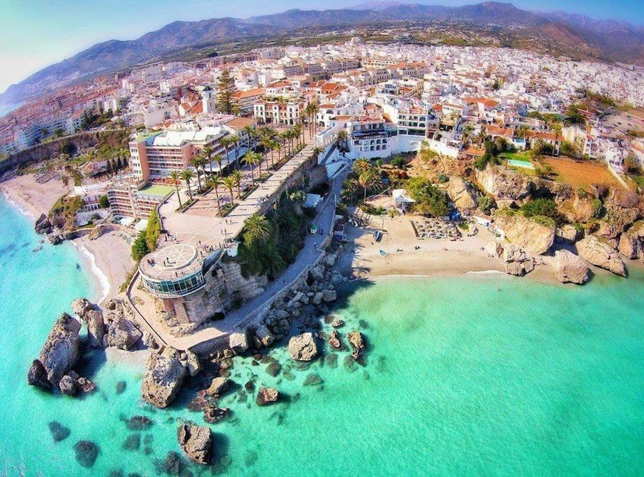 Playa Burriana, Tva Terasser, Havsutsikt, Pool Nerja Exterior photo